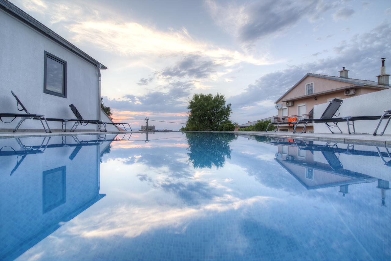 Bc Eleven - Mit Zentralheizung Apartment Senj  Exterior photo