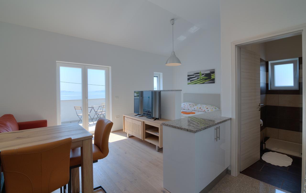 Bc Eleven - Mit Zentralheizung Apartment Senj  Exterior photo