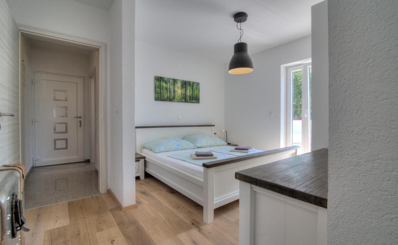 Bc Eleven - Mit Zentralheizung Apartment Senj  Exterior photo